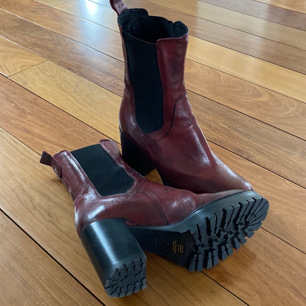 Emanuele Crasto Chelsea heel  boots, size 39